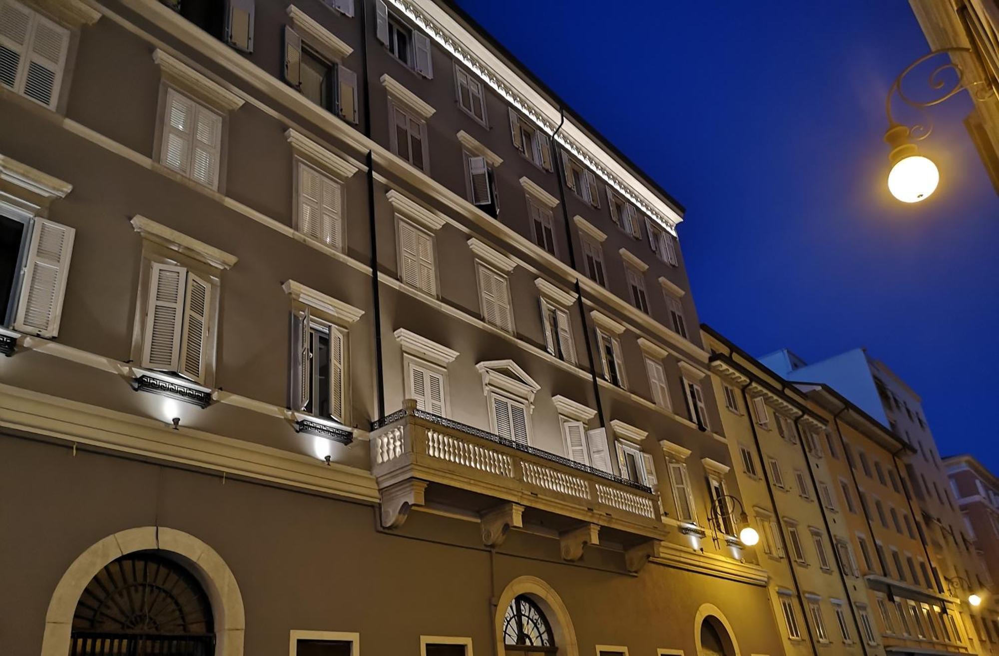 Forvm boutique Hotel Trieste Extérieur photo